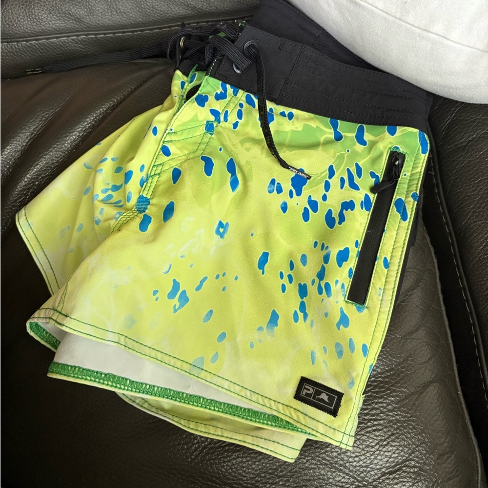Pelagic Womens Ocean Master Shorts - Green Dorado